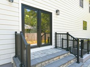 11 Edcris Lane, Huntington NY 11743
