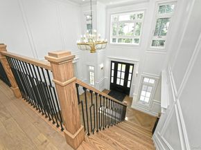 11 Edcris Lane, Huntington NY 11743