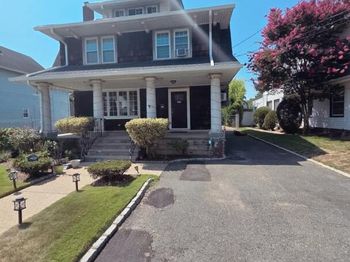 127 Hempstead Avenue