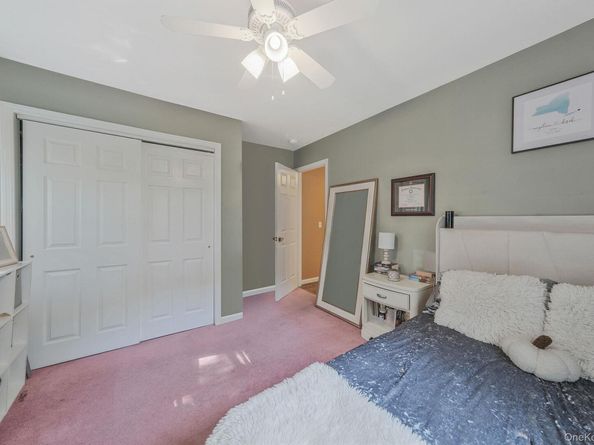 5 Bridal Path, Center Moriches NY 11934