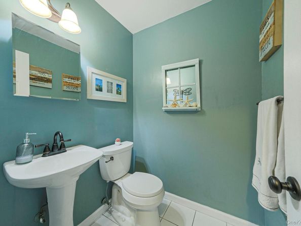 5 Bridal Path, Center Moriches NY 11934