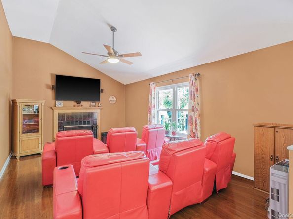 5 Bridal Path, Center Moriches NY 11934