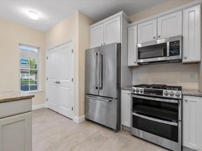 21 Steven Circle 21, Dix Hills NY 11746