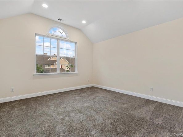 21 Steven Circle 21, Dix Hills NY 11746