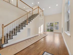 21 Steven Circle 21, Dix Hills NY 11746