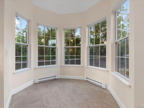 21 Steven Circle 21, Dix Hills NY 11746