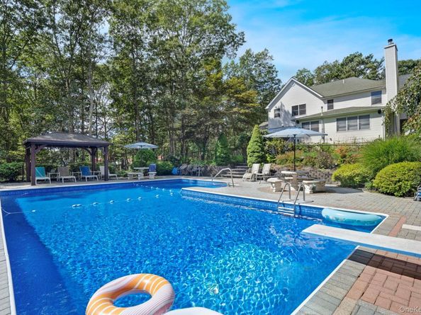 396 Eastport Manor Road, Manorville NY 11949