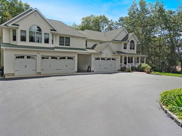 396 Eastport Manor Road, Manorville NY 11949