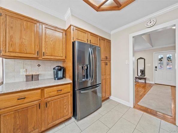1144 Greenway Court, Seaford NY 11783