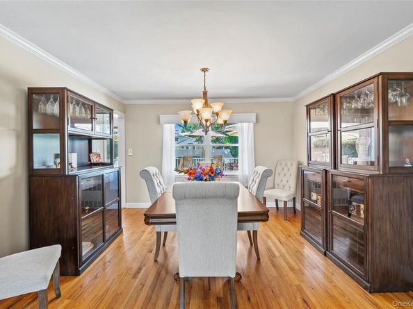 1144 Greenway Court, Seaford NY 11783