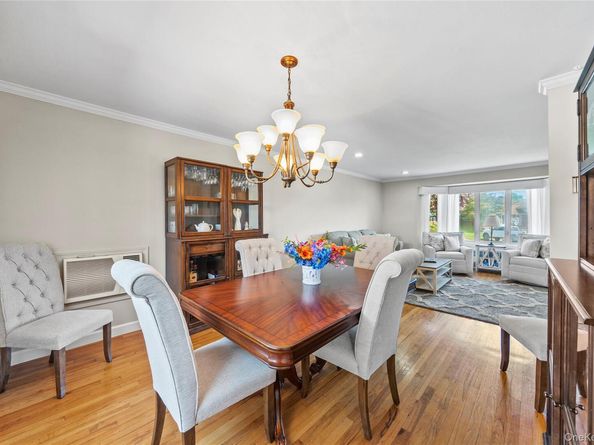 1144 Greenway Court, Seaford NY 11783