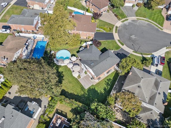 1144 Greenway Court, Seaford NY 11783