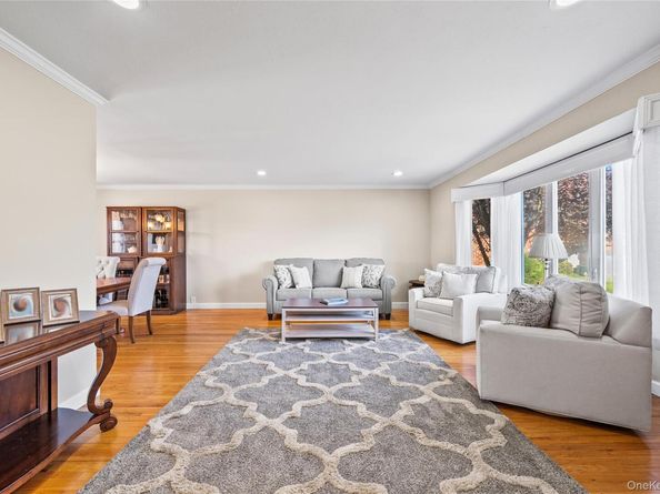 1144 Greenway Court, Seaford NY 11783