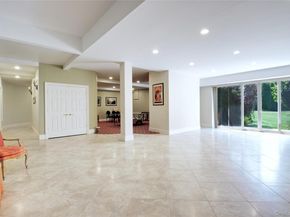 6 Old Wagon Lane, Old Westbury NY 11568