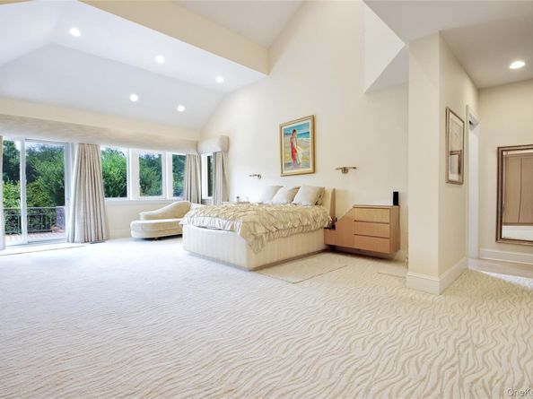 6 Old Wagon Lane, Old Westbury NY 11568