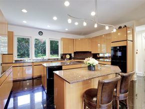 6 Old Wagon Lane, Old Westbury NY 11568