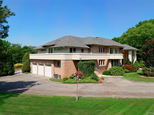 6 Old Wagon Lane, Old Westbury NY 11568