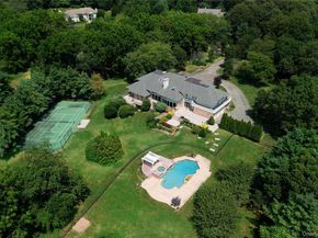6 Old Wagon Lane, Old Westbury NY 11568