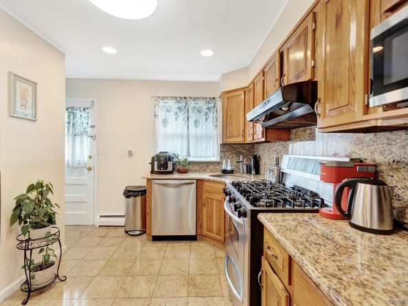 35 Myers Avenue, Hicksville NY 11801