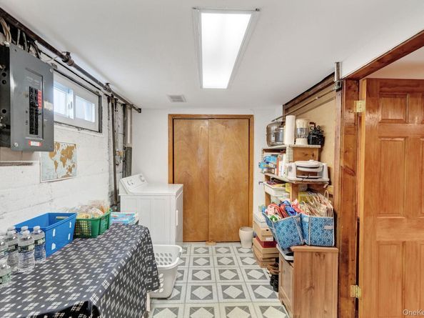 35 Myers Avenue, Hicksville NY 11801