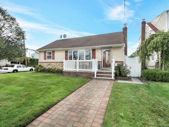 35 Myers Avenue, Hicksville NY 11801