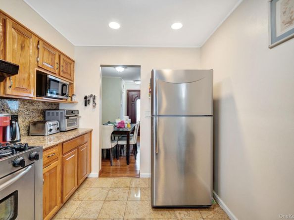 35 Myers Avenue, Hicksville NY 11801