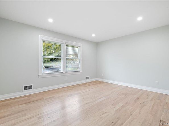 168 Martens Avenue, Valley Stream NY 11580