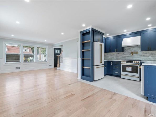 168 Martens Avenue, Valley Stream NY 11580