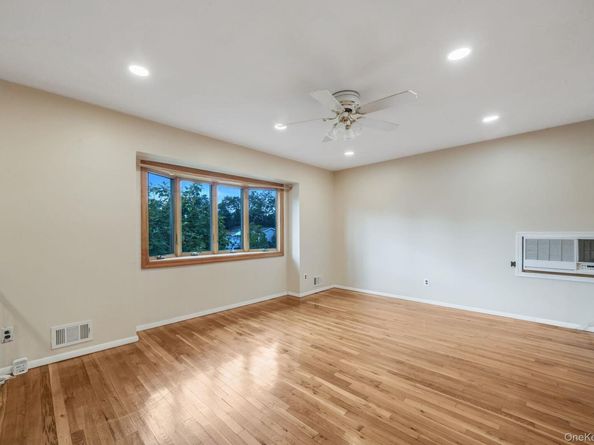 31 Craig Road, Islip Terrace NY 11752