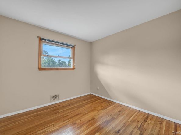31 Craig Road, Islip Terrace NY 11752