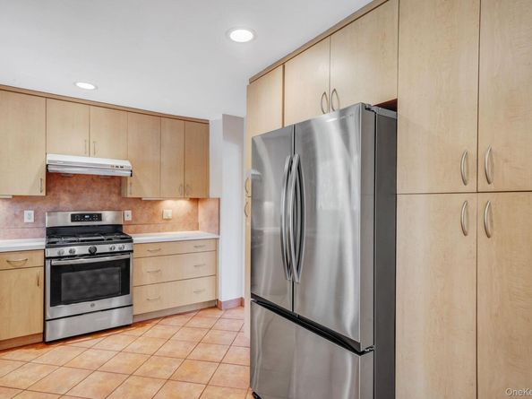 31 Craig Road, Islip Terrace NY 11752