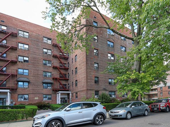 147-10 84th Road 6K, Briarwood NY 11435
