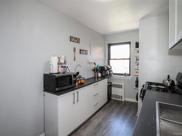 147-10 84th Road 6K, Briarwood NY 11435