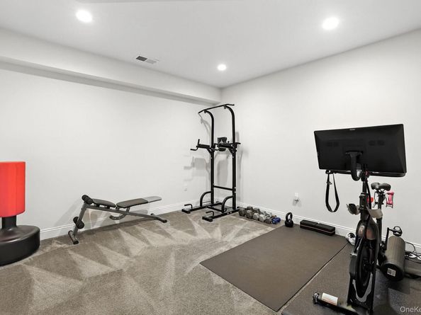 30 Dennis Lane, Pleasantville NY 10570