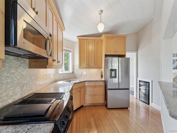 29 Stillwaters Lane, Westhampton Beach NY 11978