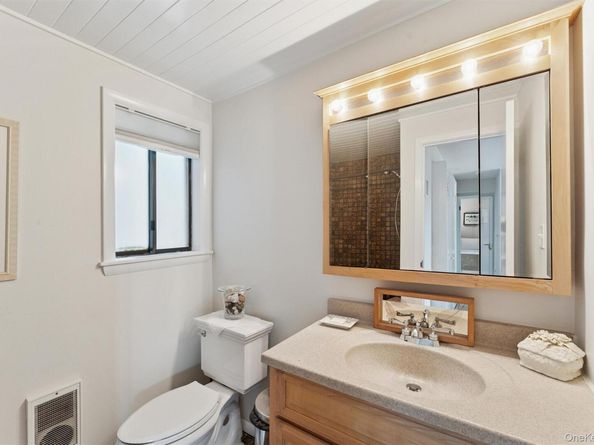 29 Stillwaters Lane, Westhampton Beach NY 11978