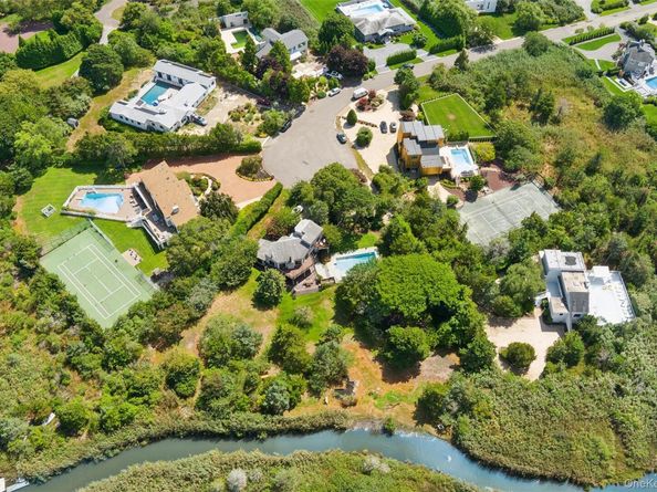 29 Stillwaters Lane, Westhampton Beach NY 11978