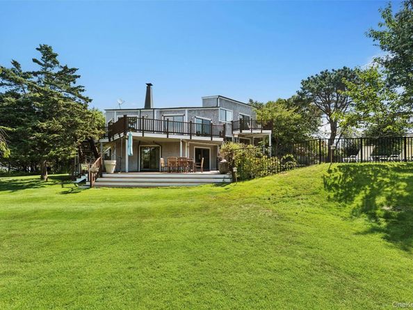 29 Stillwaters Lane, Westhampton Beach NY 11978