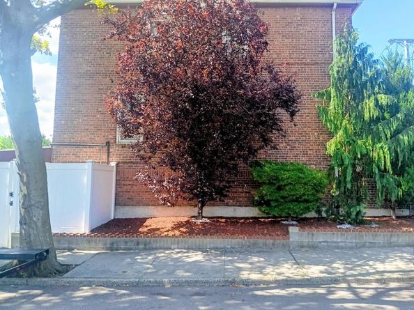 20520 33rd Avenue, Bayside NY 11361