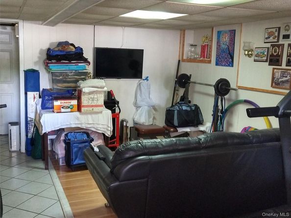 20520 33rd Avenue, Bayside NY 11361