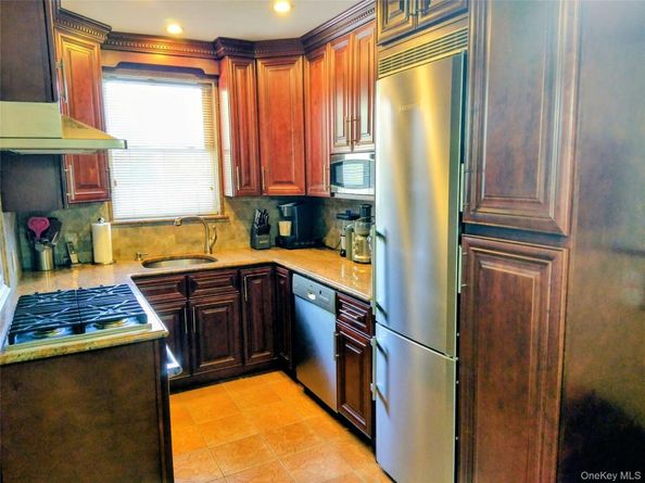 20520 33rd Avenue, Bayside NY 11361