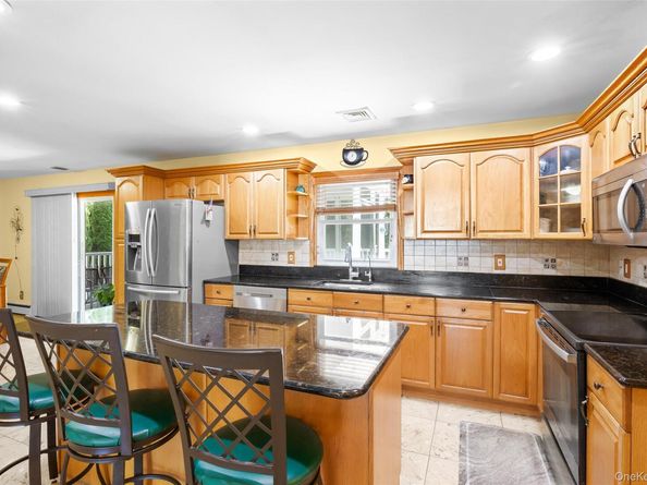 106 Chanel Drive E, Brookhaven NY 11967