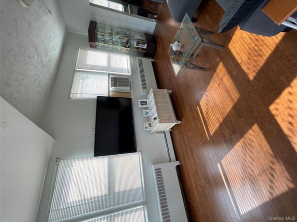 155 29th Street, Copiague NY 11726