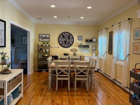30 Rose Court, Lindenhurst NY 11757