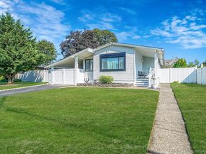 107 Days Avenue, Selden NY 11784