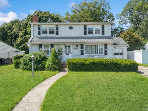 1112 South Drive, Merrick NY 11566
