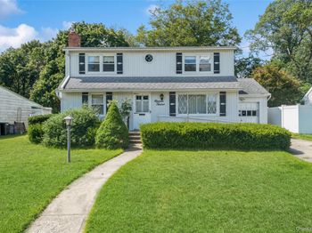 1112 South Drive