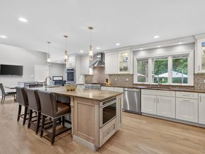 1 May Hill Lane, Dix Hills NY 11746