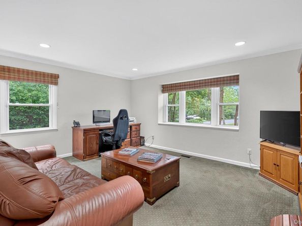 1 May Hill Lane, Dix Hills NY 11746