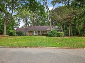 1 May Hill Lane, Dix Hills NY 11746